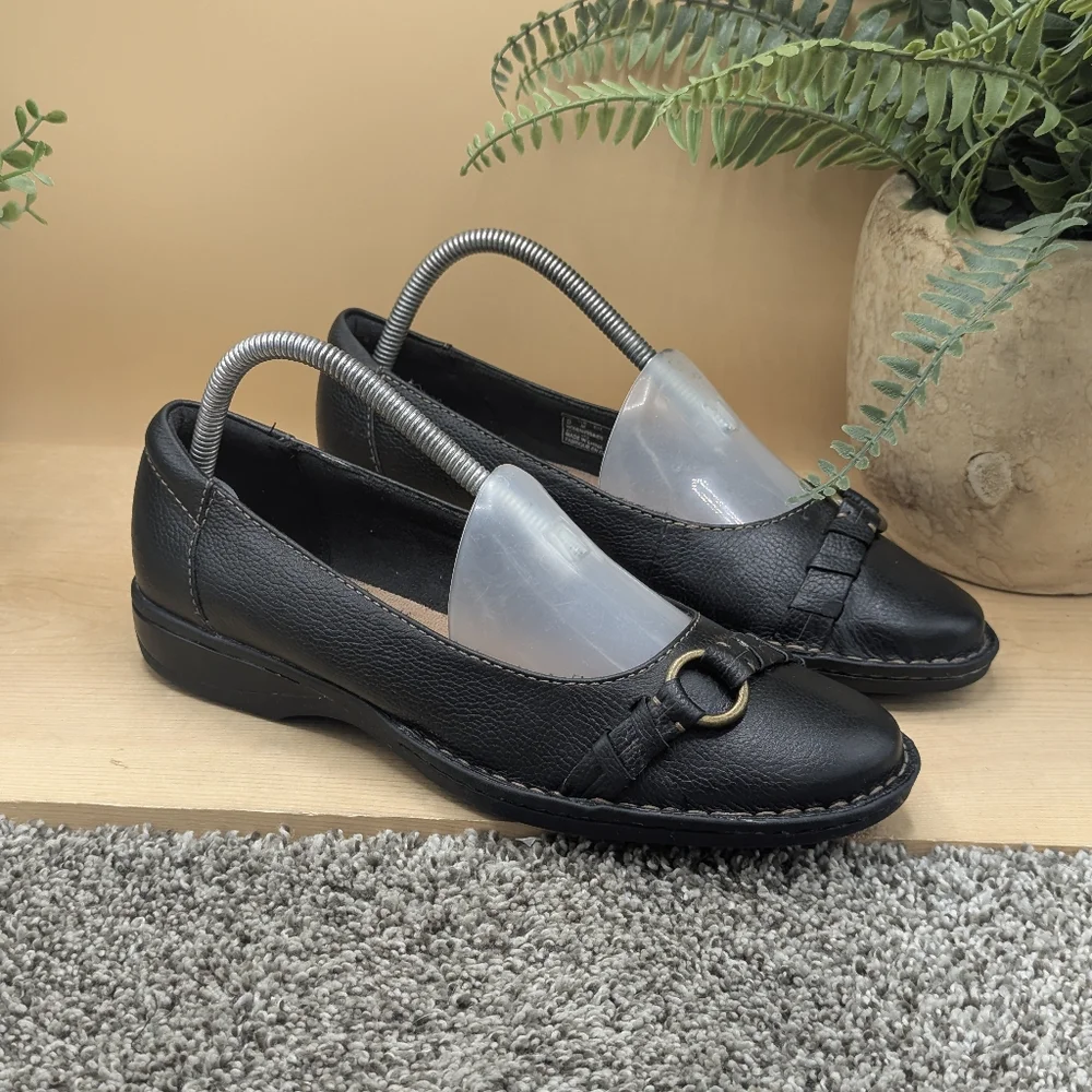 Clark's Collection Black Leather Flats Women's Size 8.5 Work School Casual Shoes
